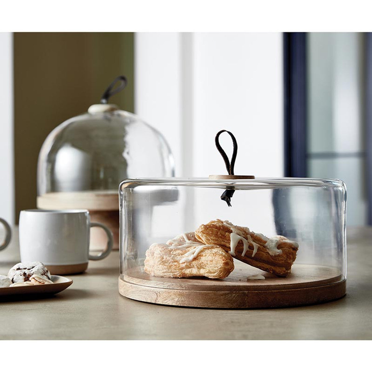 Modern Cake Stand With Dome