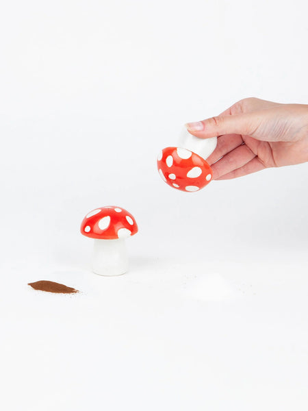 Amanita Salt and Pepper